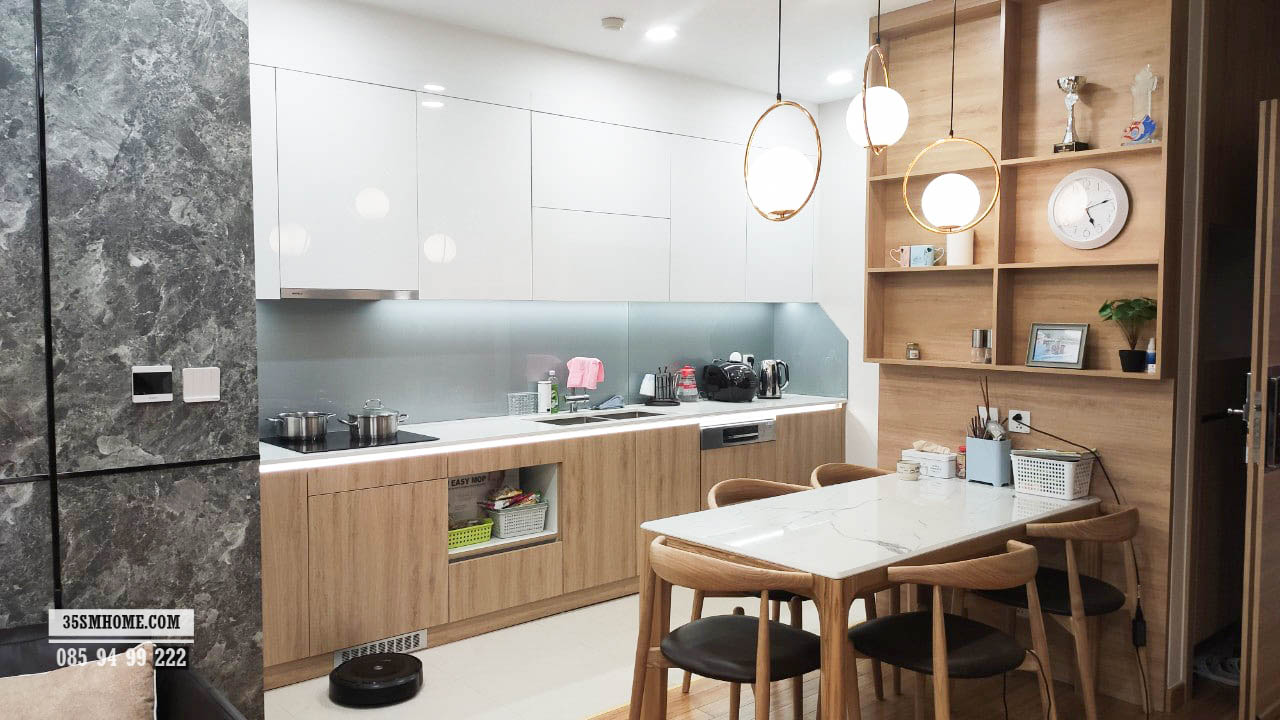 Thi công lắp đặt hoàn thiện tủ bếp và bộ bàn ghế ăn hiện đại tại Bích Đào TPNB